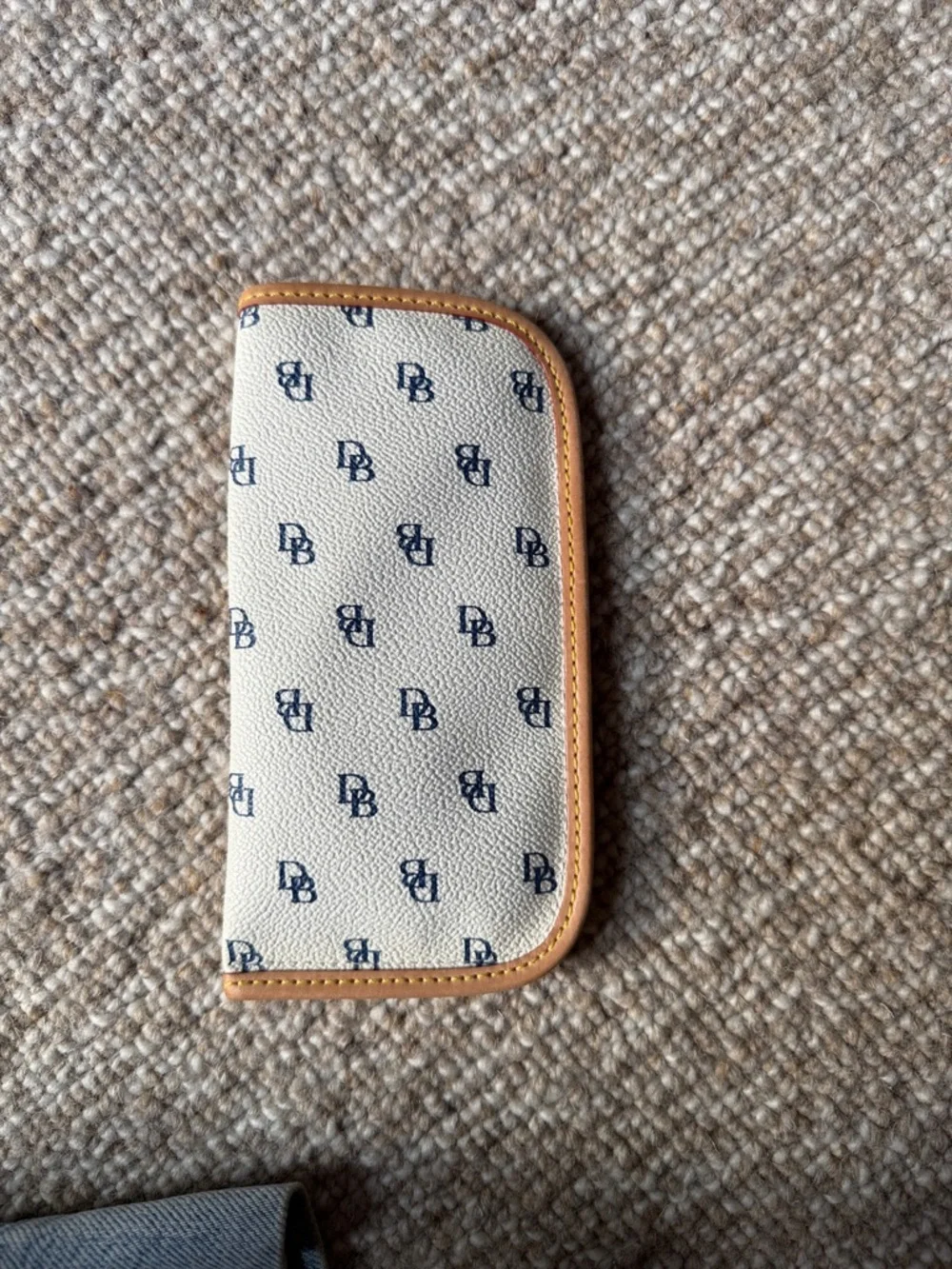 Dooney and Bourke small monogram wallets, pouch, and eye glass holder - Picture 5 of 16
